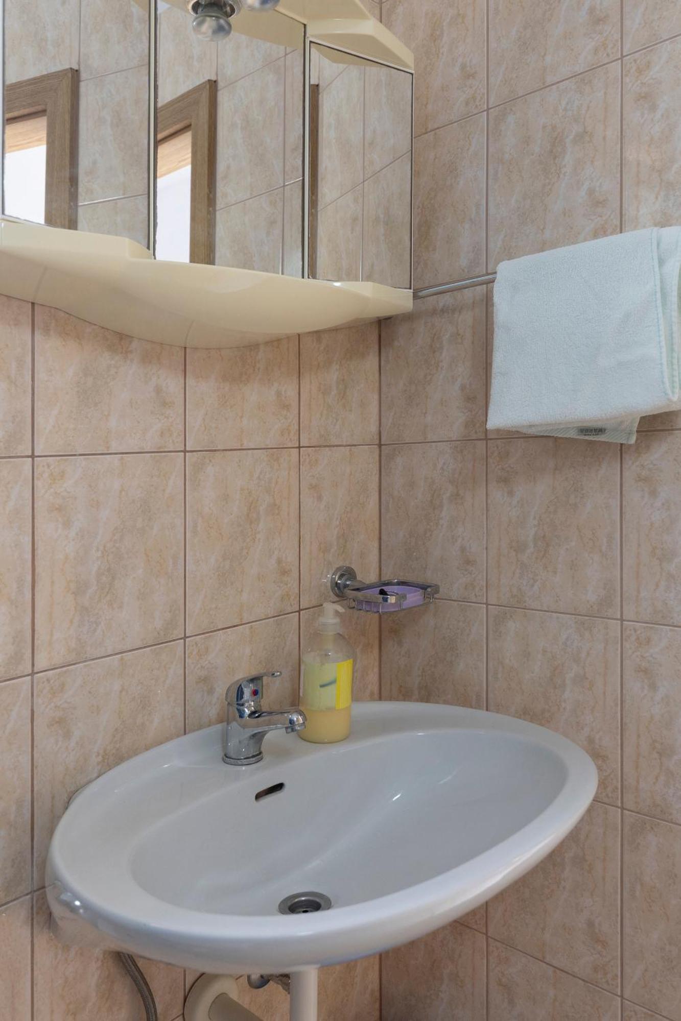 Apartments By The Sea Zuronja, Peljesac - 10137 Brijesta Szoba fotó