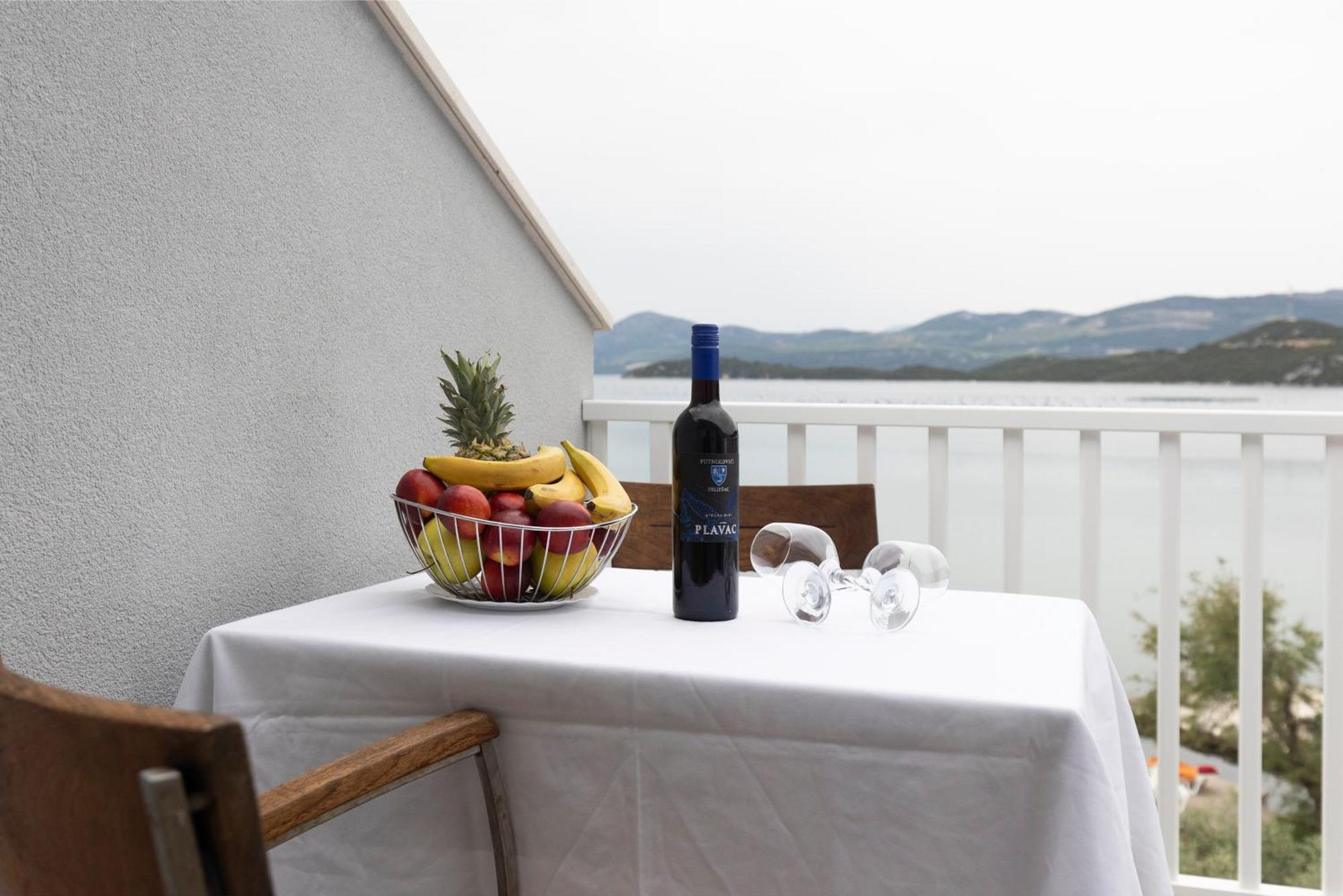 Apartments By The Sea Zuronja, Peljesac - 10137 Brijesta Kültér fotó
